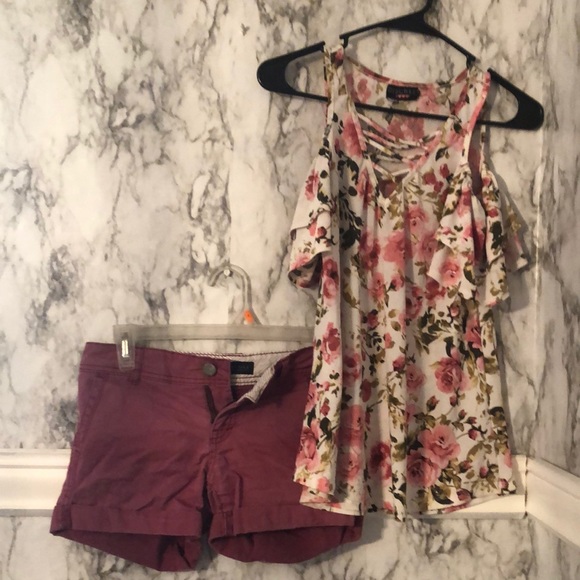 Aeropostale Other - Girls 2 piece set size 0 bottoms size small floral top